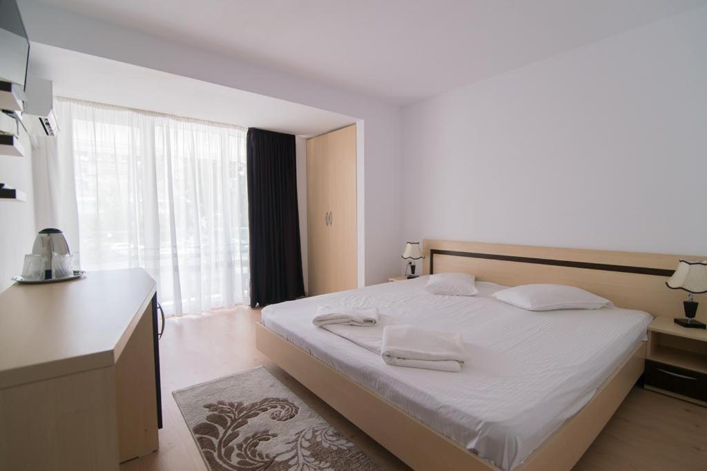 Hotel Venus Mamaia Buitenkant foto
